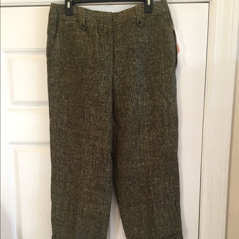 Dress barn Capris 